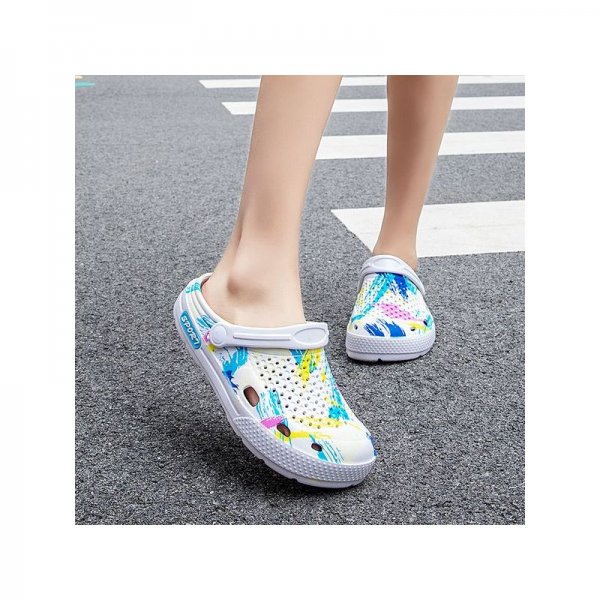 Women's Breathable Sandals Hole Sandals Beach Casual Shoes