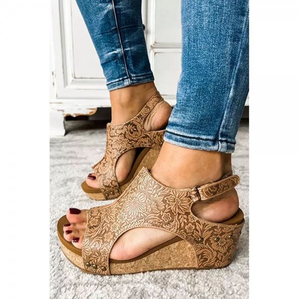 Brown Vintage Floral Leather Rivet Hollowed Platform Sandals