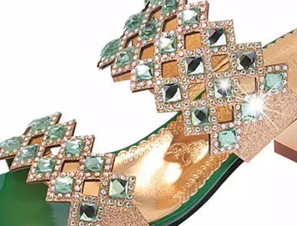 Rhombus Rhinestone Beaded Bling Hollow Out Peep Toe Square Heel Slippers