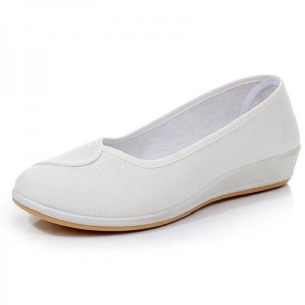 Poe heeled small white shoes with cow tendon soles